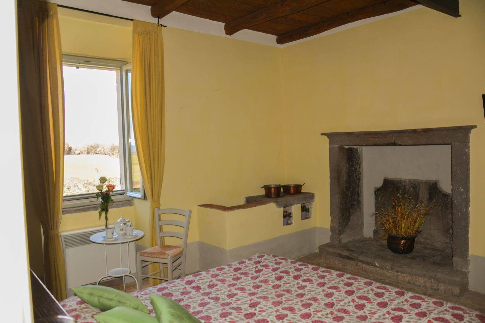 Agriturismo Casale Bonaparte Cellere Kültér fotó