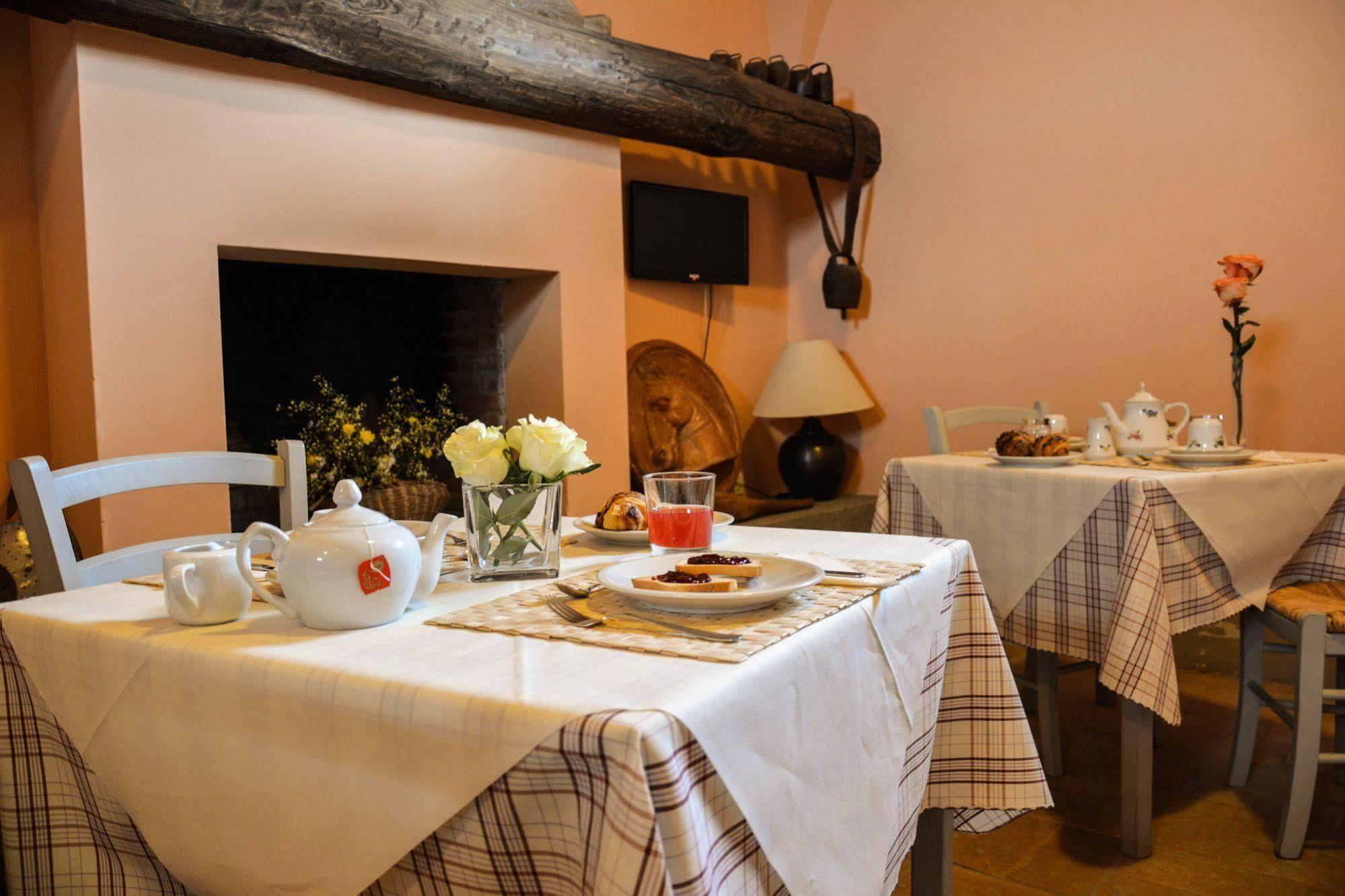 Agriturismo Casale Bonaparte Cellere Kültér fotó
